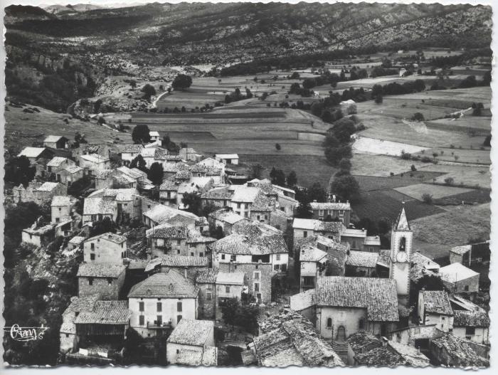 Méailles (B.-Alpes), alt. 1050 m. - 59-58 A - Vue générale aérienne.