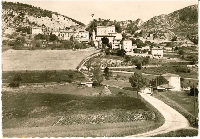 LA PENNE (A.-M.) alt. 825 m
Cure d'air et de repos à 70 km de Nice