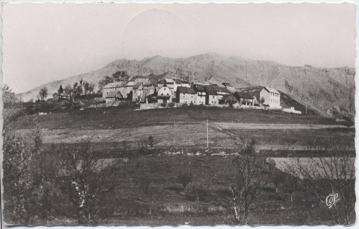 Châteauneuf d'Entraunes, vue de Peïra Roussoun